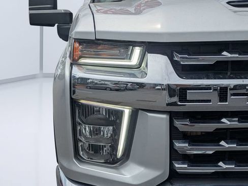 Used 2022 Chevrolet Silverado 2500 LTZ AWD/4WD image 9