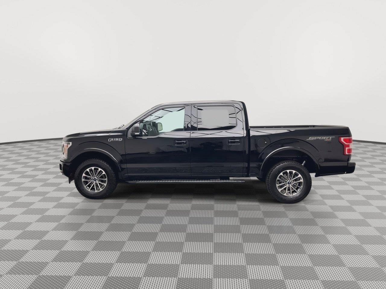 Certified 2018 Ford F150 XLT w/ Equipment Group 302A Luxury AWD/4WD image 38