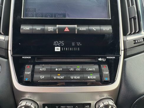 Used 2020 Toyota Land Cruiser AWD/4WD image 19