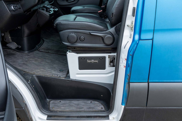 Used 2021 Mercedes-Benz Sprinter 2500 image 38