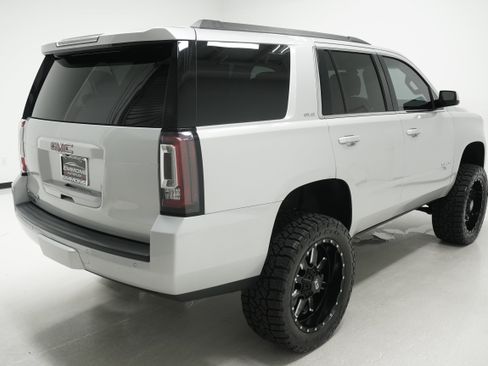 Used 2019 GMC Yukon SLE AWD/4WD image 4
