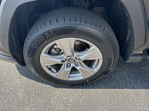 Certified 2025 Toyota RAV4 XLE AWD/4WD image 28