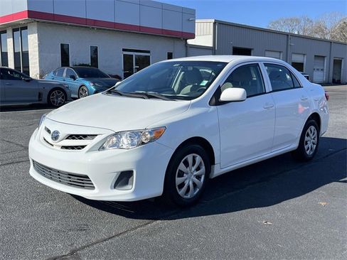 Used 2012 Toyota Corolla LE image 7
