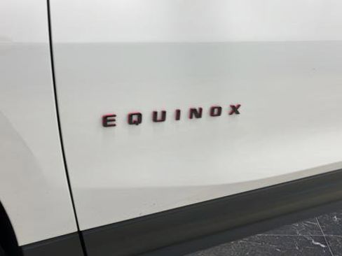 Used 2024 Chevrolet Equinox Premier image 35