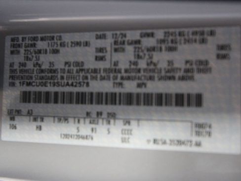 Used 2025 Ford Escape SE w/ Class II Trailer Tow Package FWD image 42
