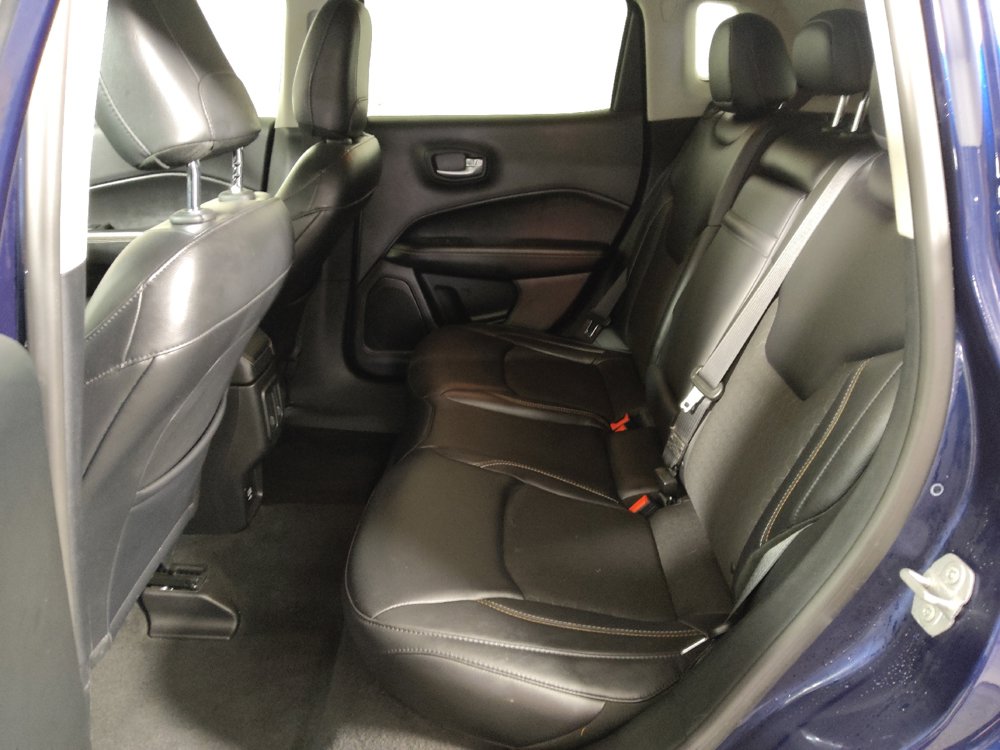 Used 2018 Jeep Compass Latitude w/ Cold Weather Group AWD/4WD image 18