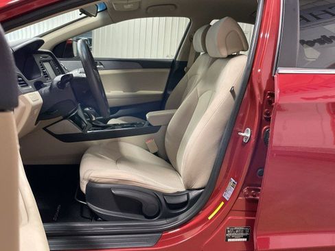 Used 2017 Hyundai Sonata SE FWD image 14