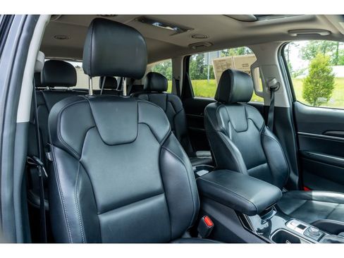 Used 2025 Kia Telluride S AWD/4WD image 21