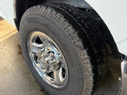 Used 2012 RAM 2500 ST w/ Chrome Appearance Group image 19