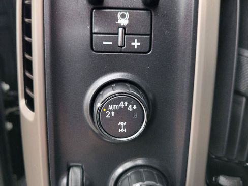 Used 2018 GMC Sierra 1500 Denali AWD/4WD image 11