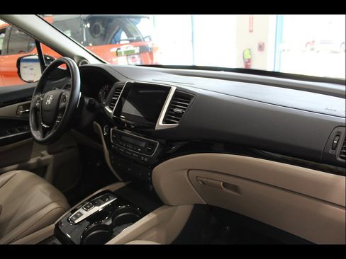 Used 2016 Honda Pilot Elite image 23
