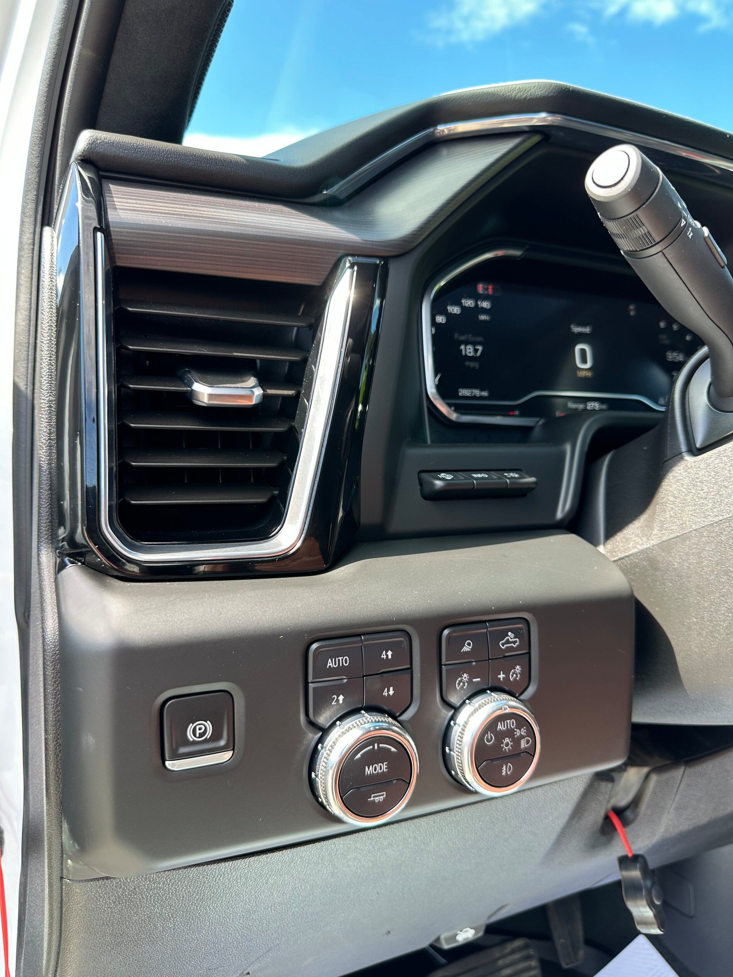 Used 2025 GMC Sierra 2500 Denali Ultimate AWD/4WD image 21