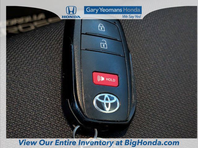 Used 2023 Toyota Corolla Cross LE AWD/4WD image 32