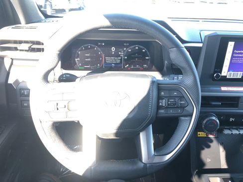 New 2026 Toyota 4Runner TRD Off-Road AWD/4WD image 9