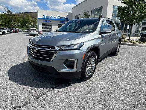 Used 2023 Chevrolet Traverse LT w/ LPO, Floor Liner Package AWD/4WD image 8