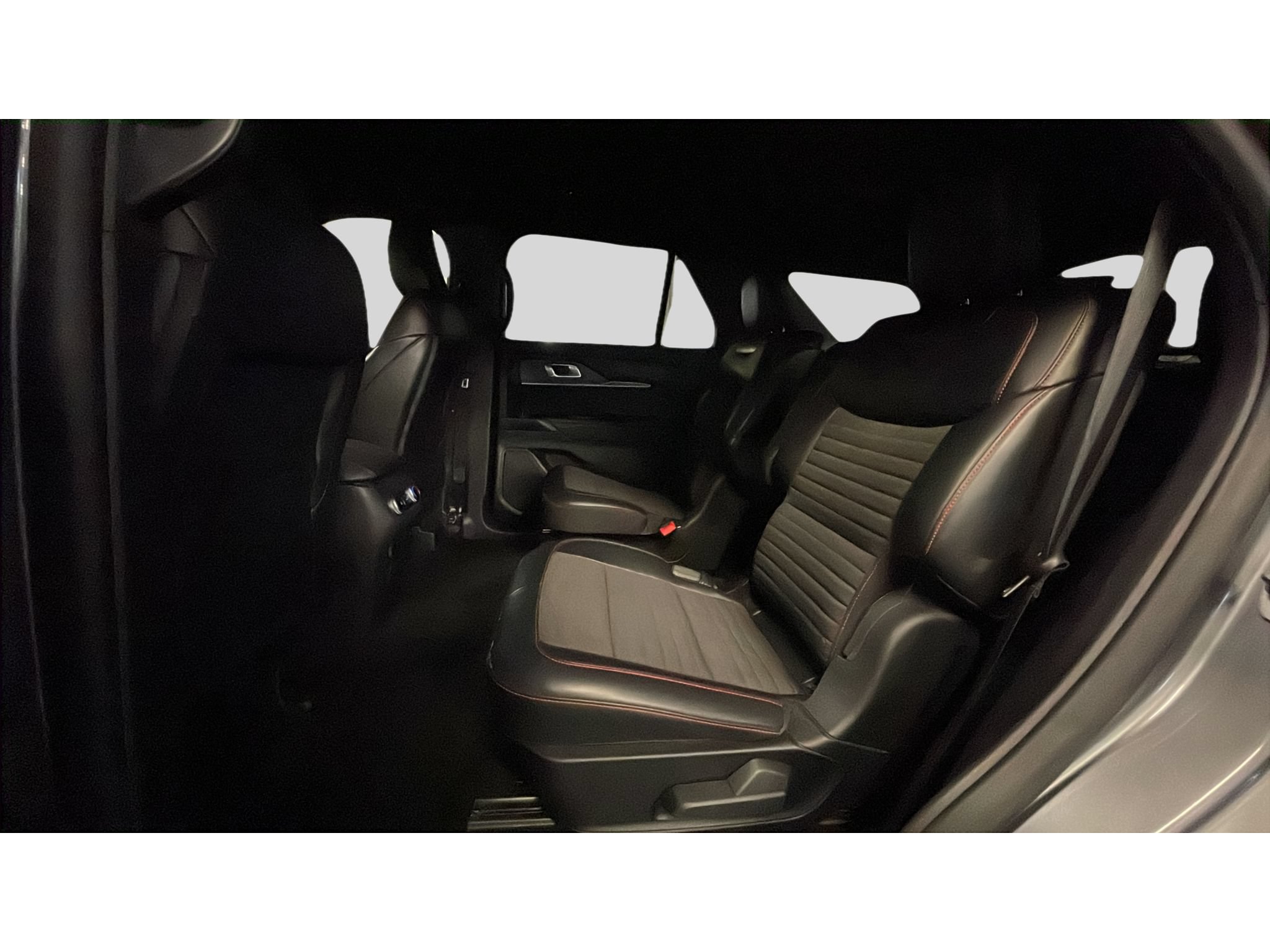 Used 2025 Ford Explorer ST-Line AWD/4WD image 15
