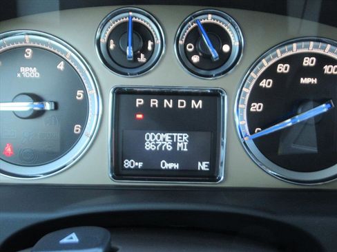 Used 2013 Cadillac Escalade Platinum image 37