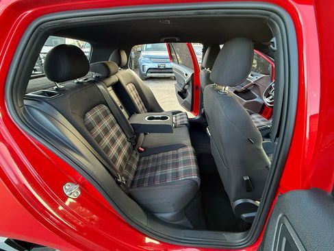 Used 2021 Volkswagen GTI S image 25