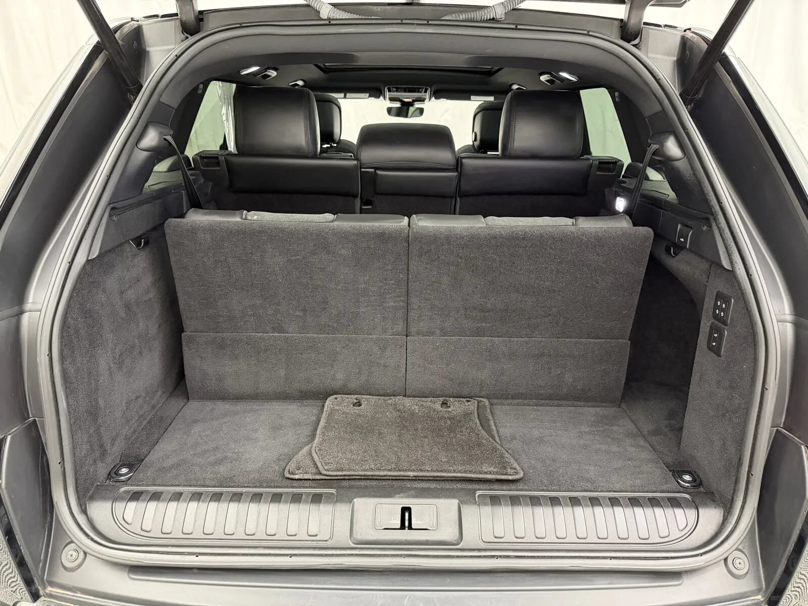 Used 2019 Land Rover Range Rover Sport HSE AWD/4WD image 45