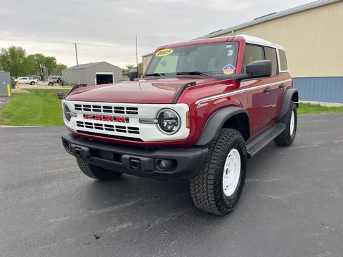 Used 2025 Ford Bronco Heritage Edition AWD/4WD image 8
