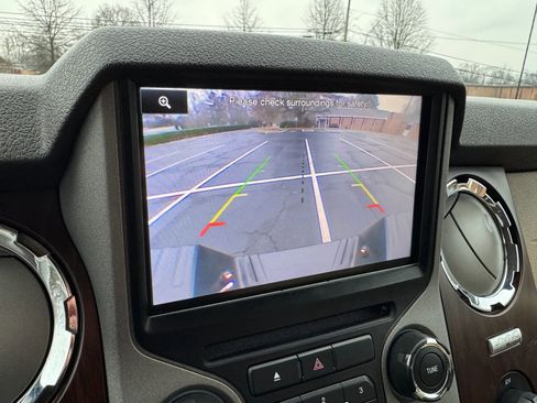 Used 2013 Ford F450 Lariat w/ Lariat Interior Pkg image 27