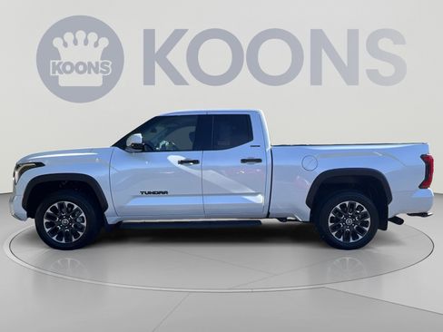 Used 2023 Toyota Tundra Limited AWD/4WD image 5