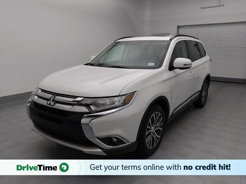 Used 2016 Mitsubishi Outlander SEL image 1