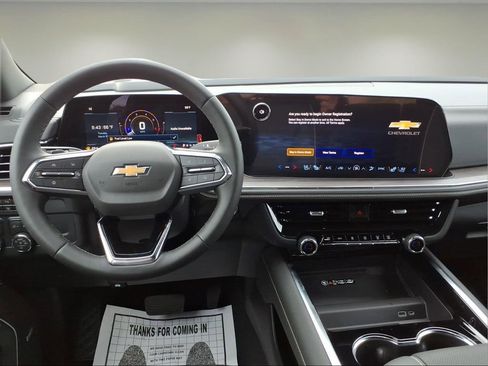 New 2026 Chevrolet Suburban Premier RWD image 6