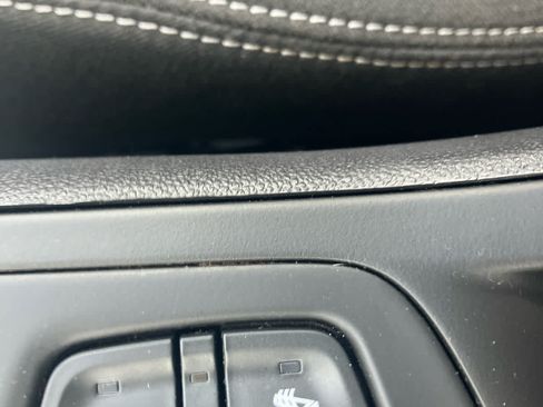 Used 2022 GMC Terrain SLE w/ Driver Convenience Package FWD image 29