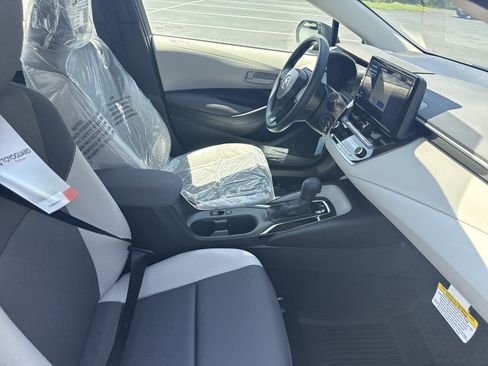 New 2025 Toyota Corolla LE FWD image 33