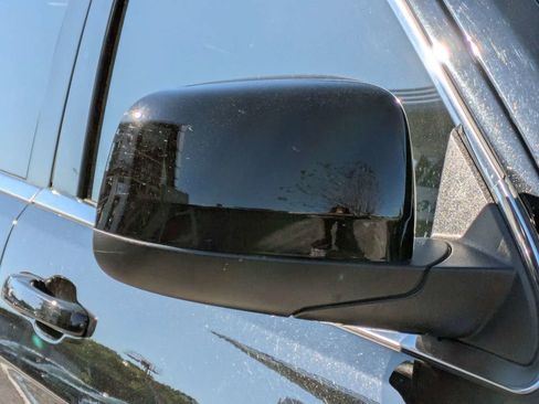 Used 2021 Jeep Grand Cherokee Laredo AWD/4WD image 12