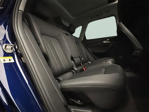 Used 2021 Audi Q5 2.0T Premium w/ Convenience Package image 14