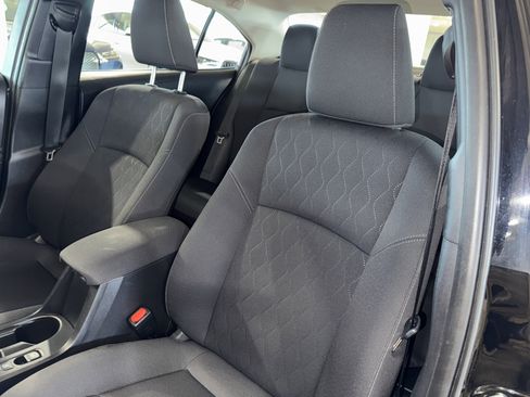 Used 2025 Toyota Corolla LE image 31