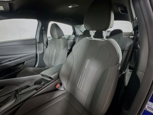 Certified 2025 Hyundai Elantra Sport w/ Cargo Package FWD image 19