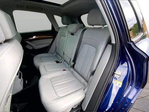 Used 2025 Audi Q5 Premium AWD/4WD image 18
