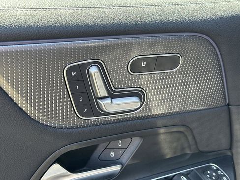 Used 2023 Mercedes-Benz EQB 250+ w/ Exclusive Package image 23