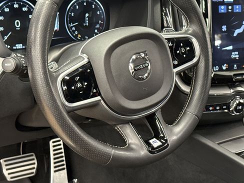 Used 2018 Volvo XC60 T5 R-Design w/ Convenience Package AWD/4WD image 33