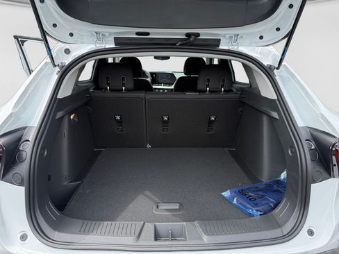 New 2026 Chevrolet Trax LS FWD image 17