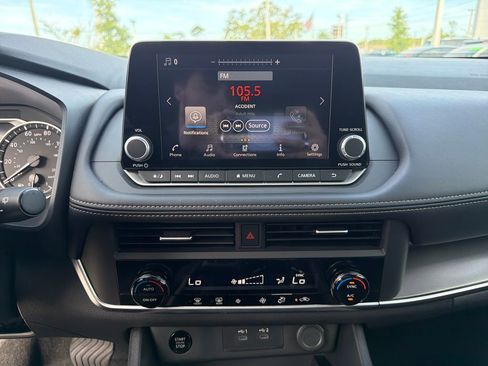 Certified 2026 Nissan Rogue SV image 32