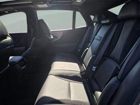 Used 2023 Lexus LS 500 F Sport image 18