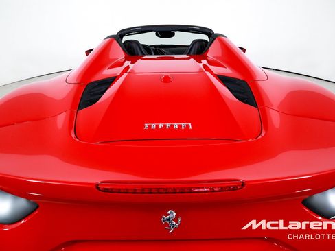 Used 2019 Ferrari 488 Spider RWD image 27