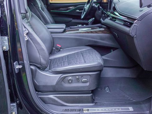 Used 2023 Cadillac Escalade ESV Sport Platinum image 36