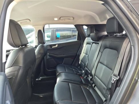 Used 2022 Ford Escape Titanium AWD/4WD image 2