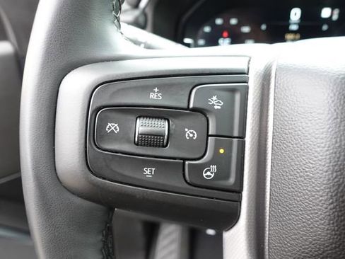 Used 2023 GMC Yukon XL Denali image 14