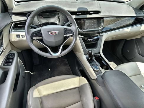 Used 2021 Cadillac XT6 Premium Luxury FWD image 20