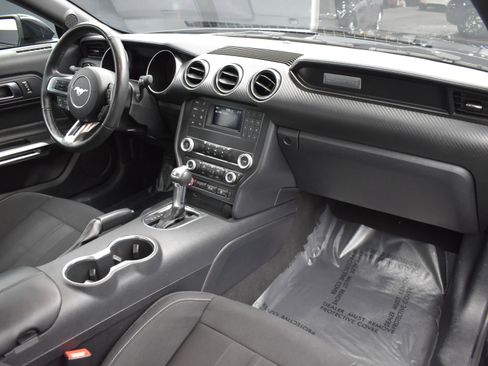 Used 2022 Ford Mustang Coupe image 16