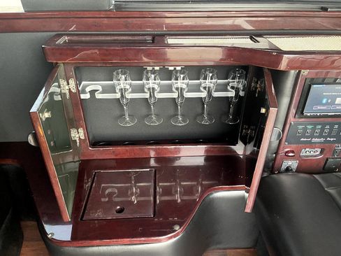 Used 2009 Dodge Sprinter 2500 image 16