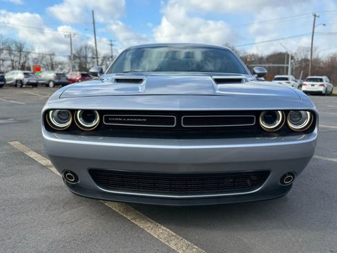 Used 2016 Dodge Challenger SXT image 8