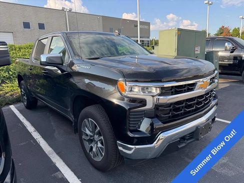 Used 2024 Chevrolet Silverado 1500 LT AWD/4WD image 1