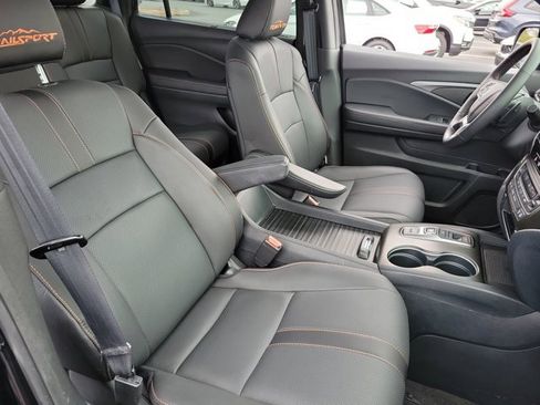 Certified 2023 Honda Passport TrailSport image 6